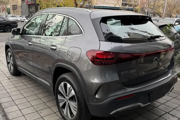 بنز، کلاس EQA