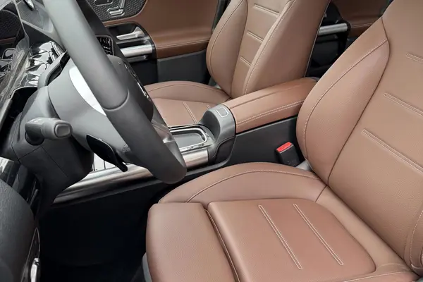 بنز، کلاس EQA