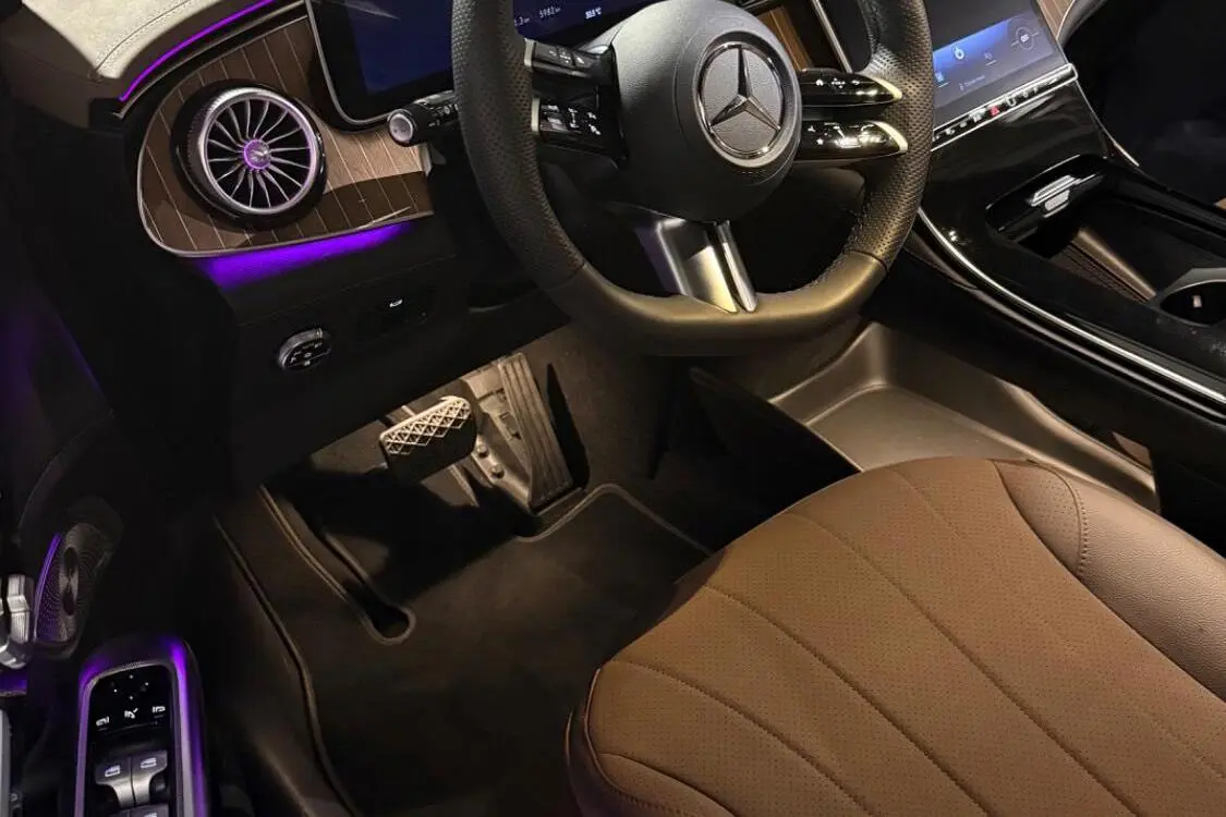 بنز،  EQE SUV