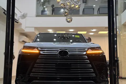 لکسوس، LX