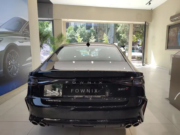 فونیکس، آریزو 8 (Z8)