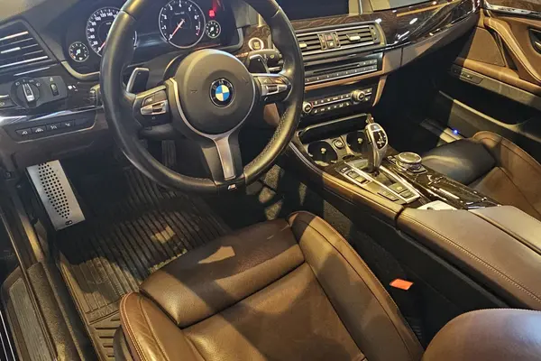 ب ام و، سری 5 سدان