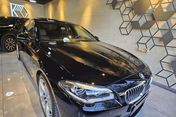 ب ام و، سری 5 سدان