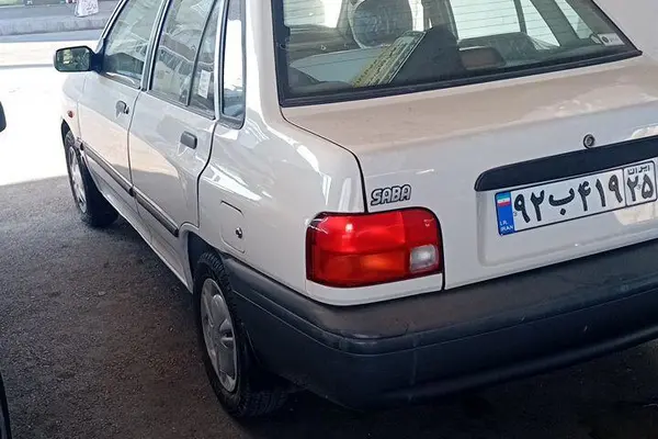 پراید، صندوق دار