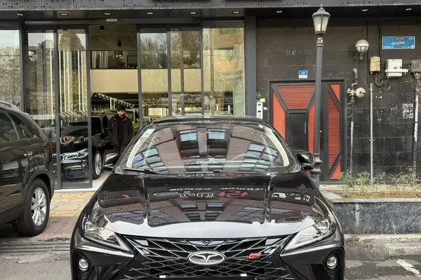 فونیکس، آریزو 6 جی تی (Z6 GT)
