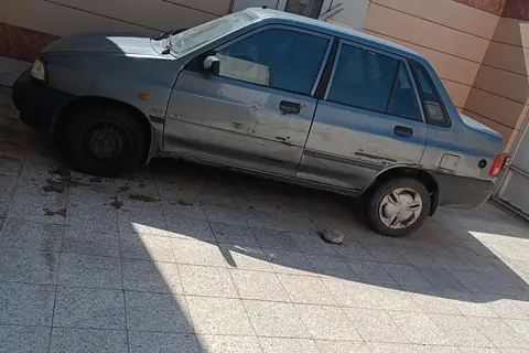 پراید، صندوق دار