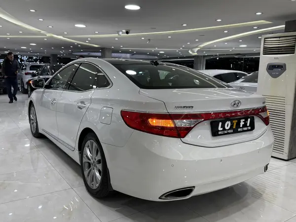 هیوندای، آزرا (گرنجور)