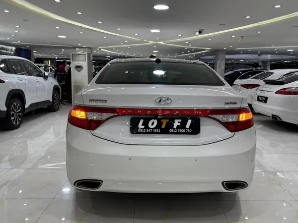 هیوندای، آزرا (گرنجور)