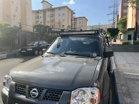نیسان، رونیز