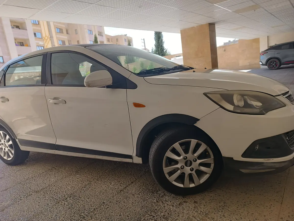 ام وی ام،  315هاچ بک