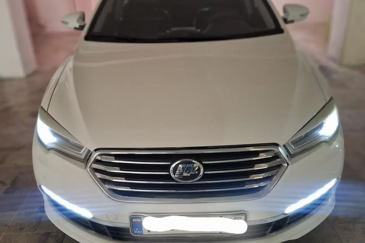 لیفان،  820