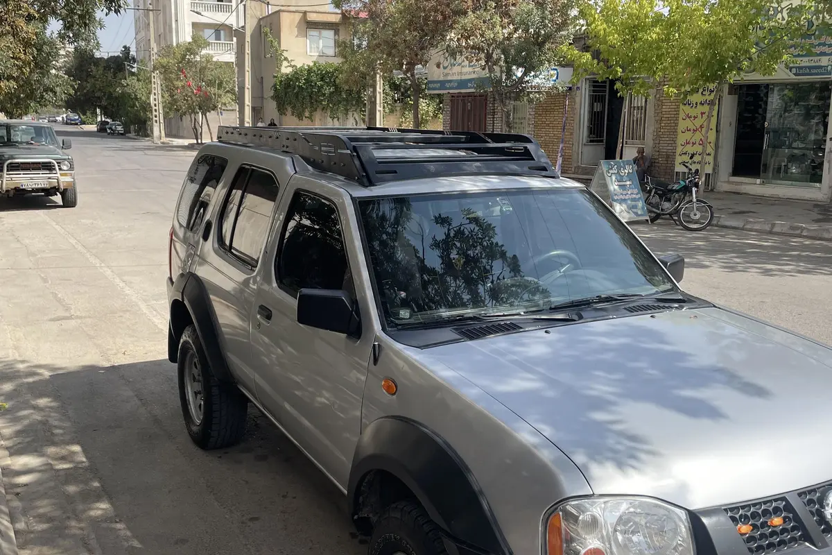 نیسان،  رونیز