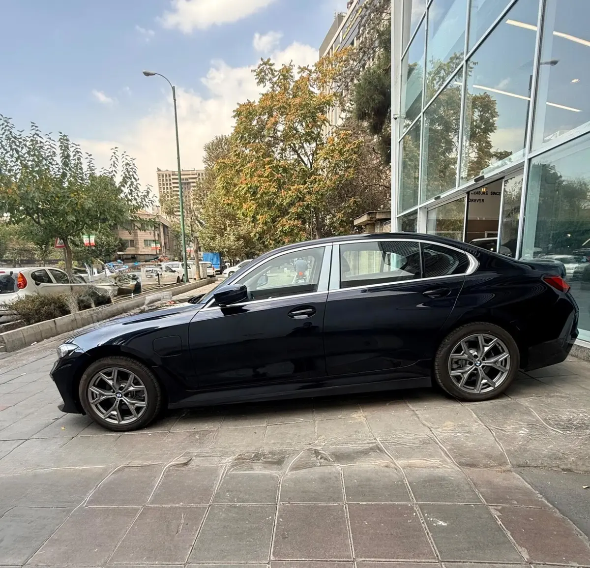 ب ام و،  i3