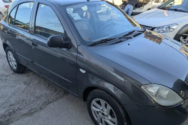 تیبا، هاچ بک