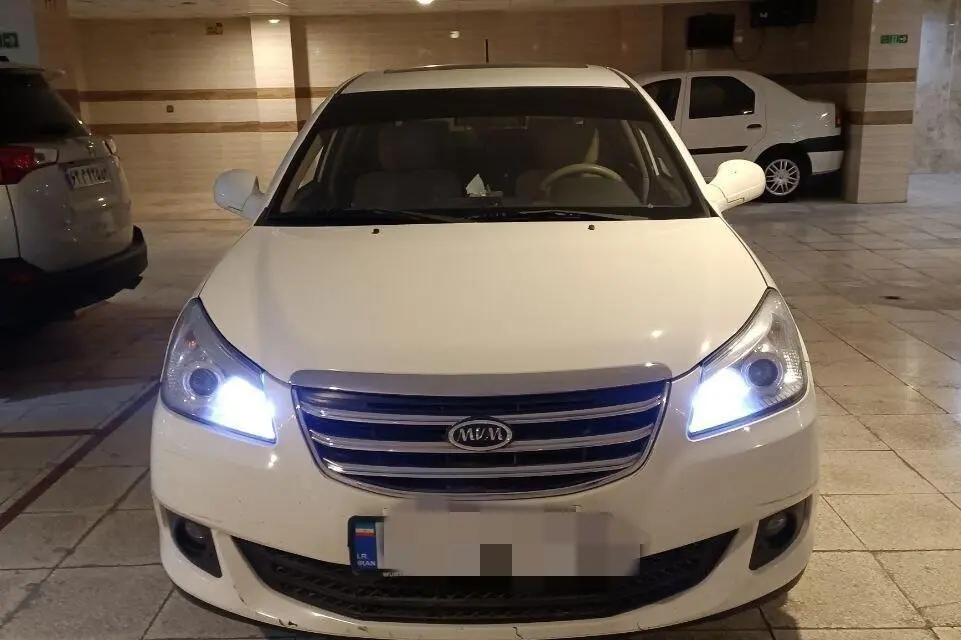ام وی ام  550