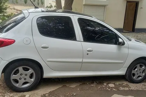 پژو، 207