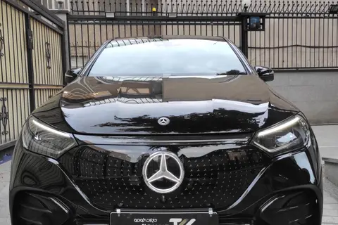 بنز، EQE SUV
