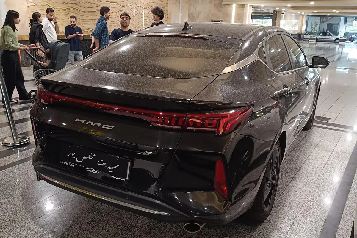 کی ام سی،  J7