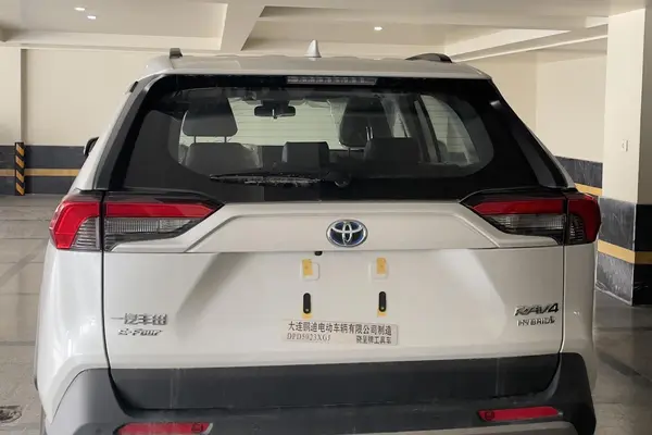 تویوتا، راوفور هیبرید