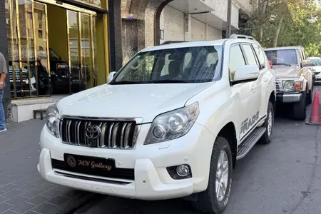 تویوتا پرادو  چهار در