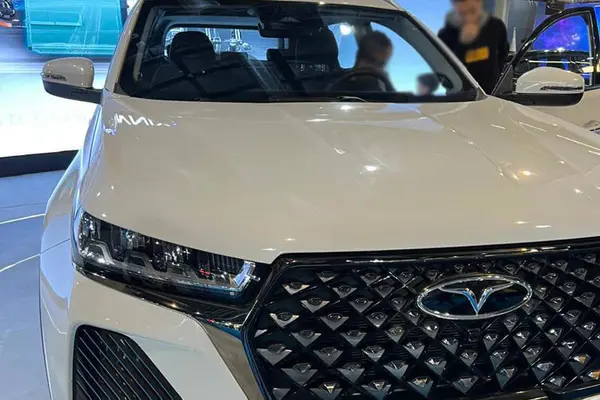 فونیکس، تیگو 7 پرو هیبرید (F7 PRO PHEV)