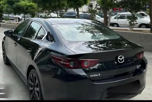 مزدا، 3 وارداتی