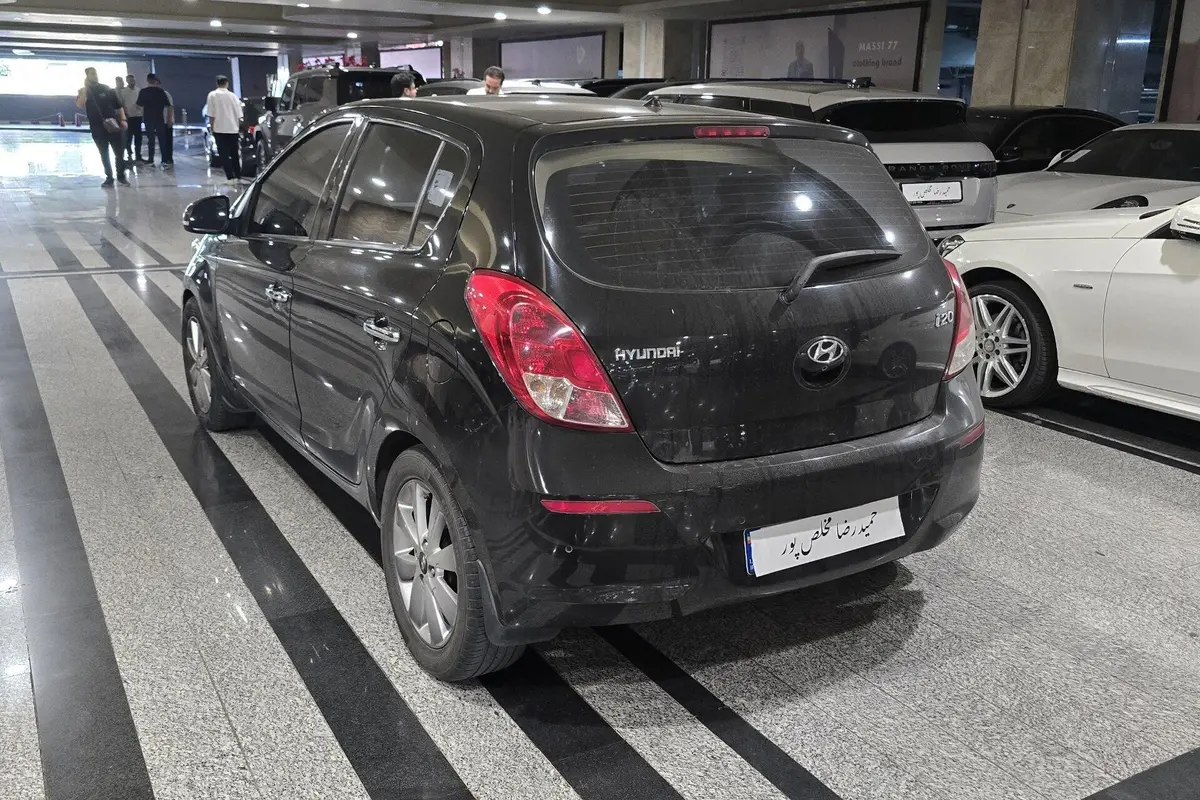 هیوندای،  i20