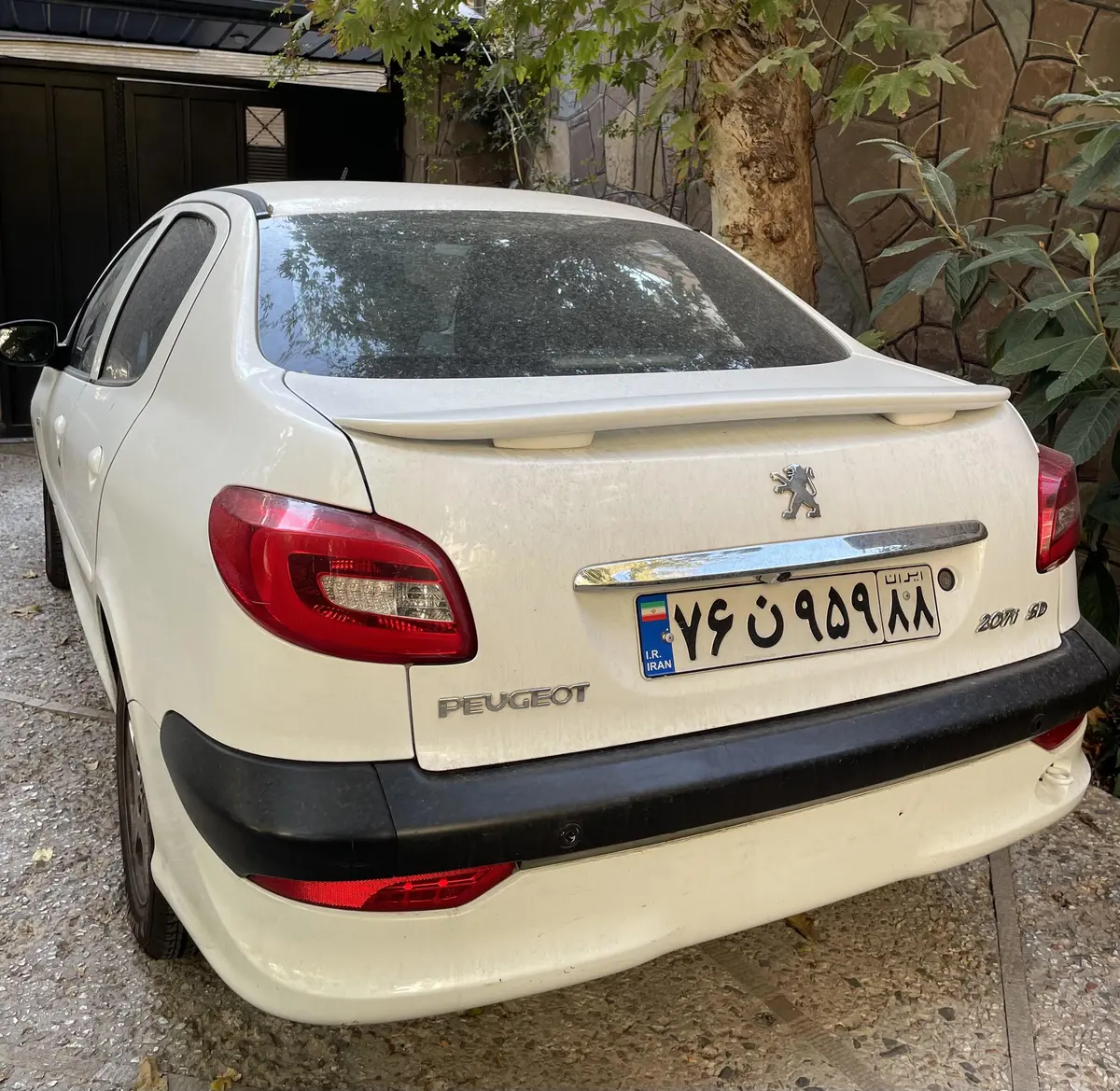 پژو،  207 صندوقدار