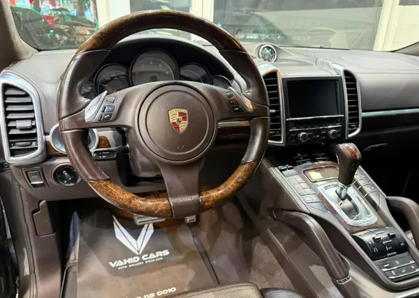 پورشه، کاین