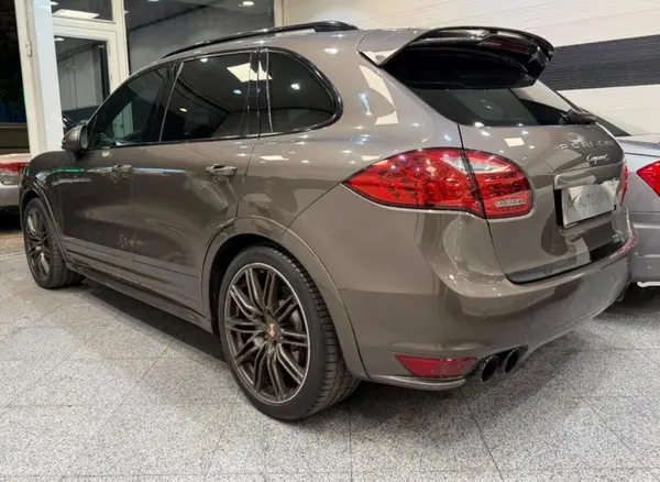 پورشه، کاین