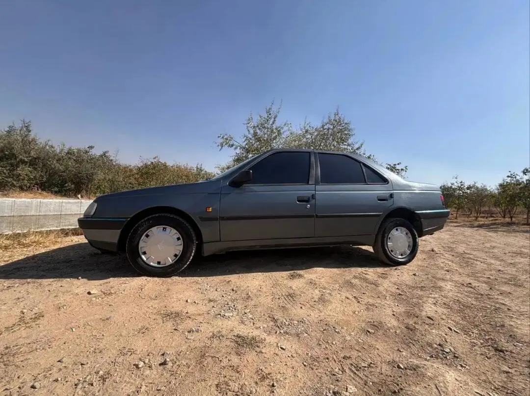 پژو،  405