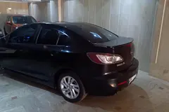مزدا، 3 نیو صندوق دار