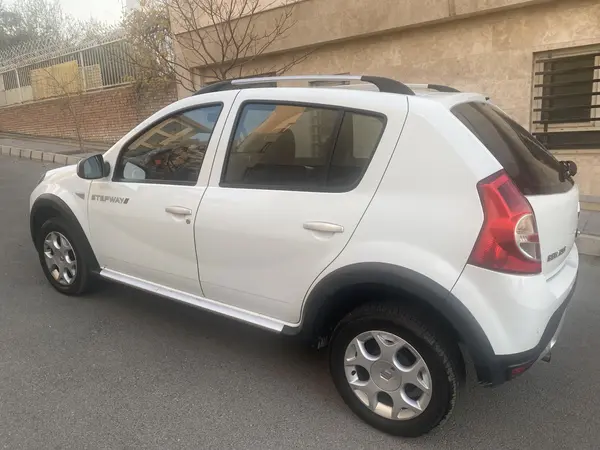 رنو، ساندرو استپ وی