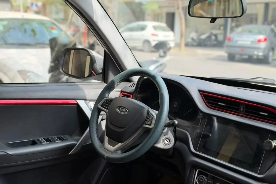 ام وی ام،  X33 S