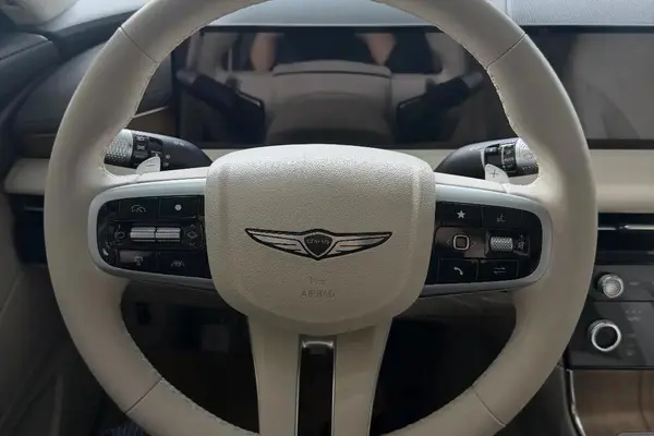 جنسیس  G80