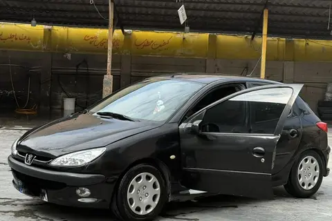 پژو، 206