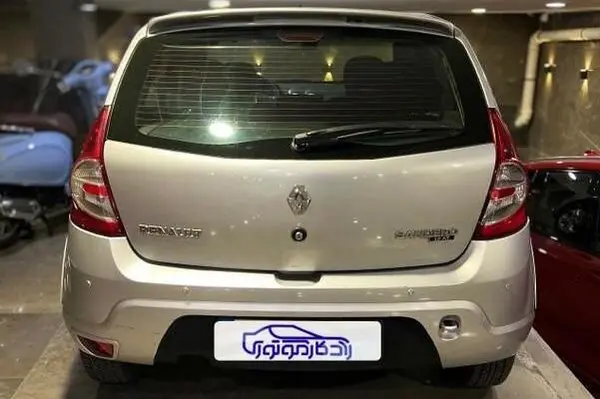 رنو، ساندرو