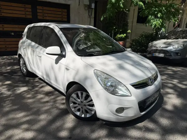 هیوندای  i20