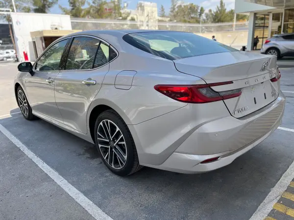 تویوتا، کمری هیبرید