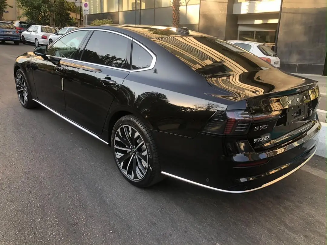 ولوو،  S90