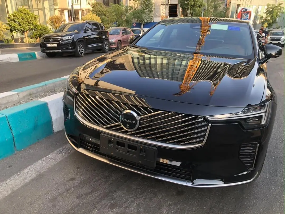 ولوو،  S90