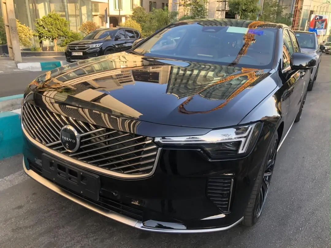 ولوو،  S90