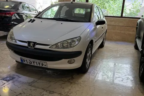 پژو، 206