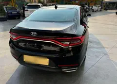 هیوندای، آزرا (گرنجور)
