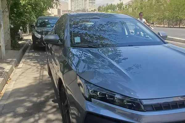 کی ام سی  J7