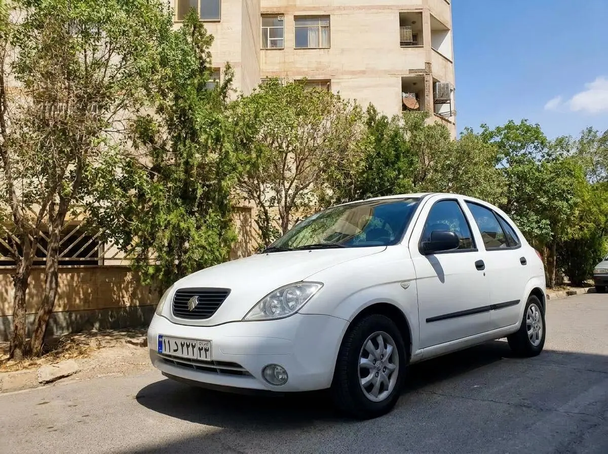 تیبا،  هاچ بک