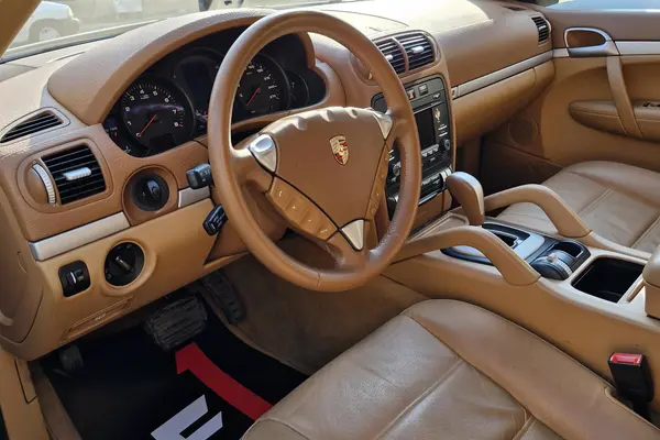 پورشه، کاین