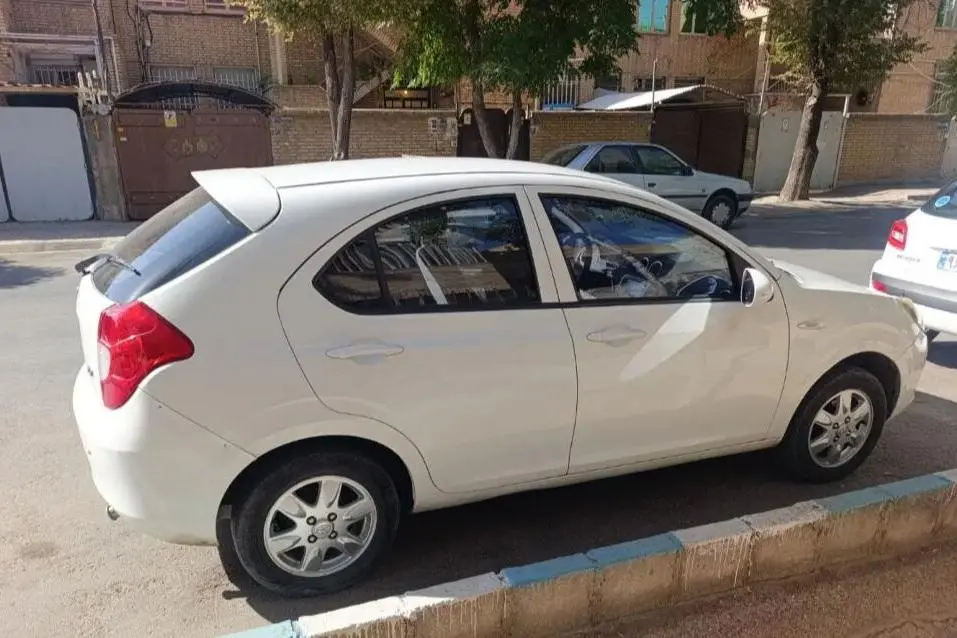 جک  جی 3 هاچ بک