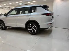 میتسوبیشی، اوتلندر