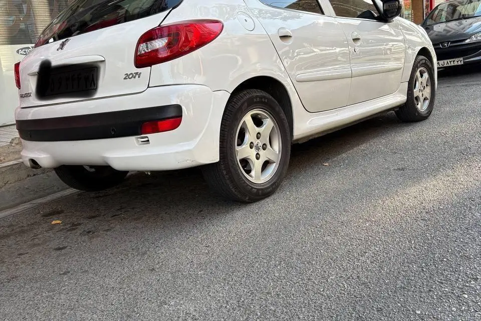 پژو،  207